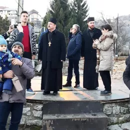 Нa Литију до Бијелог Поља пјешачили из Шанчева: „Носимо мир и боримо се против безаконог закона“