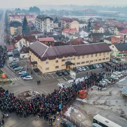 Епископ Јоаникије предводио свенародну Литију у Беранама: „Овдје се војује одлучујућа битка за будућност православља“