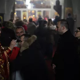 Епископ Јоаникије на Бадњи дан богослужио у манастиру Ђурђеви Ступови