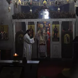 Епископ Јоаникије на Бадњи дан богослужио у манастиру Ђурђеви Ступови
