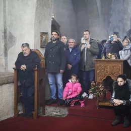 Епископ Јоаникије на Бадњи дан богослужио у манастиру Ђурђеви Ступови