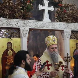Епископ Јоаникије на Бадњи дан богослужио у манастиру Ђурђеви Ступови