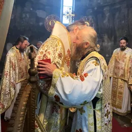 Епископ Јоаникије на Богојављење служио у манастиру Ђурђеви Ступови