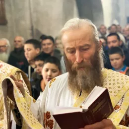 Епископ Јоаникије на Богојављење служио у манастиру Ђурђеви Ступови
