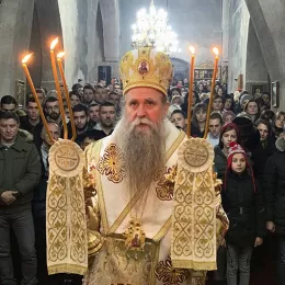 Епископ Јоаникије на Богојављење служио у манастиру Ђурђеви Ступови