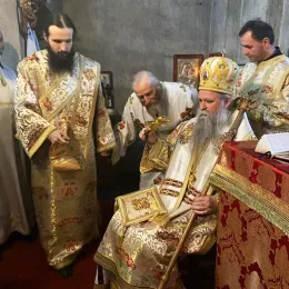 Епископ Јоаникије на Богојављење служио у манастиру Ђурђеви Ступови