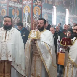 Владика Јоаникије на Мојковцу: Мојковачки јунаци су проливали своју крв за Богомладенца Христа, за Крст Часни и слободу златну