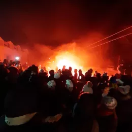 ФОТО: Налагање бадњака у Епархији будимљанско-никшићкој