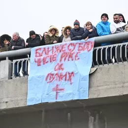 Литија и пливање за Часни крст у Беранама: Први до крста Александар Ралевић