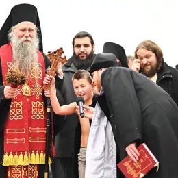 Литија и пливање за Часни крст у Беранама: Први до крста Александар Ралевић