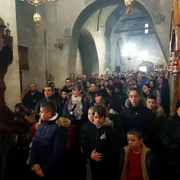 Епископ Јоаникије на Савиндан у Ђурђевим Ступовима