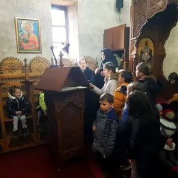 Епископ Јоаникије на Савиндан у Ђурђевим Ступовима