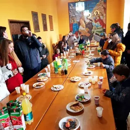 Епископ Јоаникије на Савиндан у Ђурђевим Ступовима