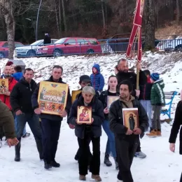 Епископ Јоаникије на Молебану у Андријевици: Цио свијет реагује на неправду која се чини у Црној Гори