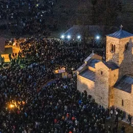 Величанствена свенародна литија у Беранама