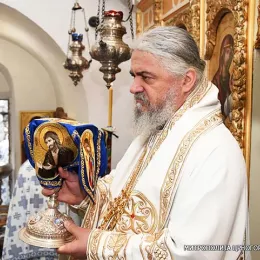 Епископи Јоаникије и Кирило богослужили у Цетињском манастиру