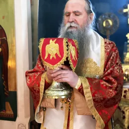 Епископ Јоаникије на Оце служио Литургију у Ђурђевим Ступовима