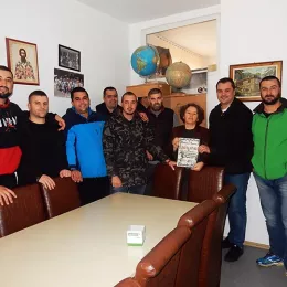 Божур за дјецу Ораховца