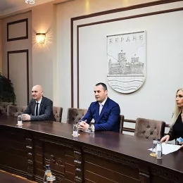 ЕПИСКОПУ ЈОАНИКИЈУ УРУЧЕНА НАГРАДА „21. ЈУЛ“