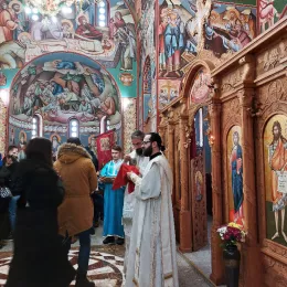 Епископ Методије на Божић бослужио у Саборном храму у Мојковцу