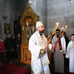 Епископ Методије служио Литургију у Ђурђевим Ступовима 