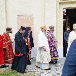 Патријарх Порфирије служио опело блаженопочившем епископу Лаврентију