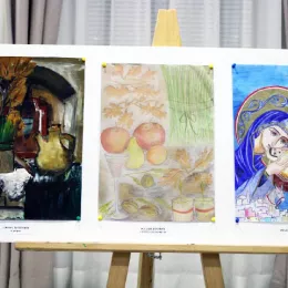 Изложба „Дјеца и млади у сусрет Божићу“ отворена у Никшићу