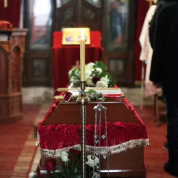 Владика Методије служио заупокојену Литургију