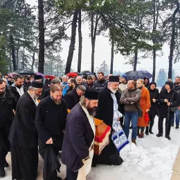 Сахрањен протођакон Владимир Јарамаз