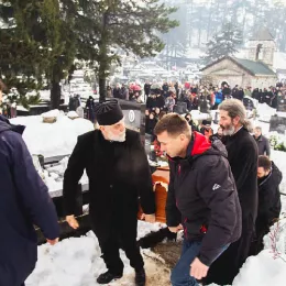 Сахрањен протођакон Владимир Јарамаз