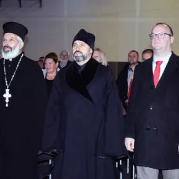 СВЕТОСАВСКУ АКАДЕМИЈУ ИСПРАТИЛО ВИШЕ ХИЉАДА ГРАЂАНА И ГОСТИЈУ