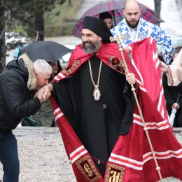 Епископ Методије на Бадњи дан богослужио у никшићком Саборном храму