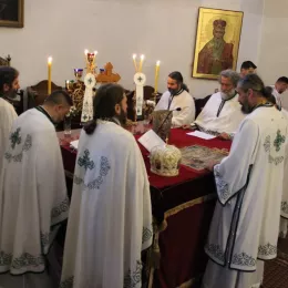 Епископ Методије на Бадњи дан богослужио у никшићком Саборном храму