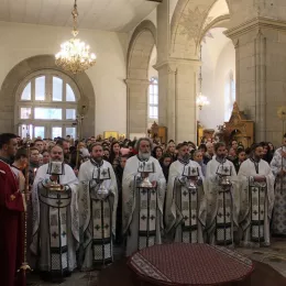 Епископ Методије на Бадњи дан богослужио у никшићком Саборном храму