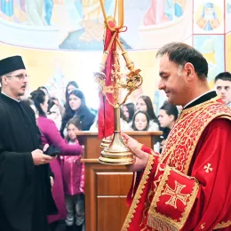 Епископ Методије на Савиндан богослужио у селу Дапсиће код Берана