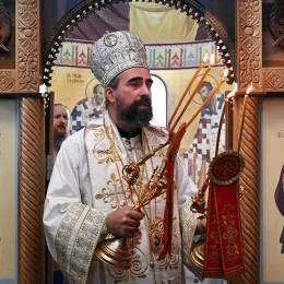 Епископ Методије на Савиндан богослужио у селу Дапсиће код Берана
