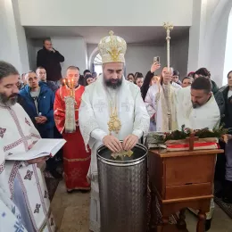 Епископ Методије на Богојављење богослужио у Кочанима код Никшића