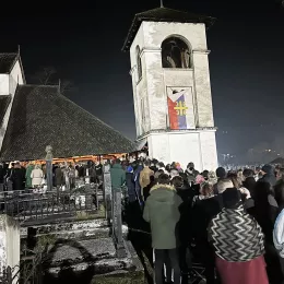 Торжествено прослављање празника рођења Богомладенца Христа у храму Светог Николе у Никољцу