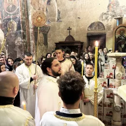 Торжествено прослављање празника рођења Богомладенца Христа у храму Светог Николе у Никољцу