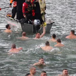 У Никшићу одржано пливање за Часни крст