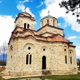 За обнову цркве у Витомирици прикупљено 31.500 евра; нова акција за народне кухиње на КиМ