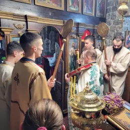 На Богојављење се први пут Бог видљиво показао човјеку у три Лица