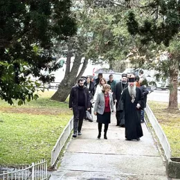 Митрополија црногорско-приморска и Епархија будимљанско-никшићка упутиле божићну донацију за адаптацију дјечијег диспанзера у Никшићу