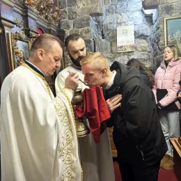 Литургија у цркви светих Апостола Петра и Павла у Бијелом Пољу