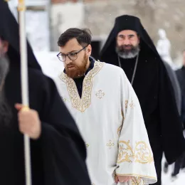 Митрополит Методије и епископ Јеротеј на празник Сабора Пресвете Богородице богослужили у Мојковцу