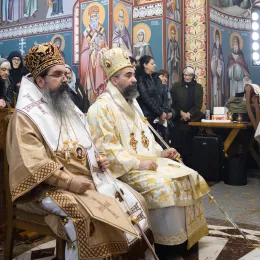 Митрополит Методије и епископ Јеротеј на празник Сабора Пресвете Богородице богослужили у Мојковцу