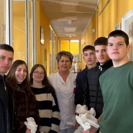 Братство православне омладине Светог Василија Острошког и ове године обрадовало најмлађе