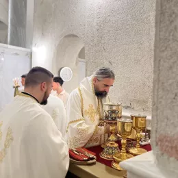 Митроплит Методије на празник рођења Богомладенца Христа служио у беранском Саборном храму