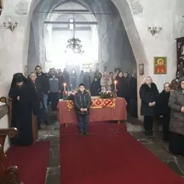 У манастиру Ђурђеви Ступови свечано дочекане светиње Светог Саве
