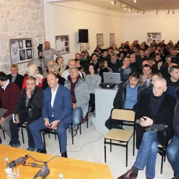 У Музеју Херцеговине представљени књига „Од Косова до Јадовна“ и филм „Универзум бола“